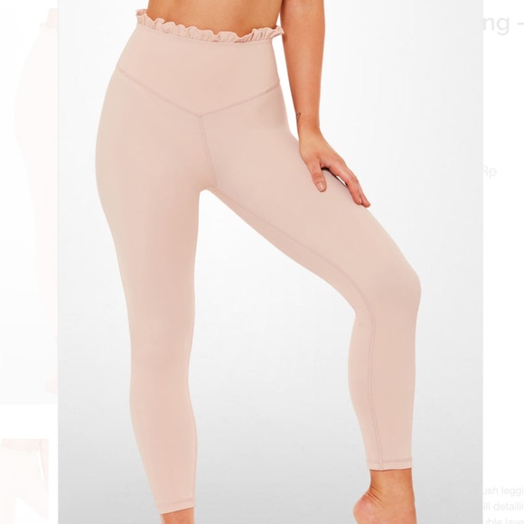 NWT $119 Carbon38 L’urv M Frill Me 7/8 Leggings Blush Ruffles Frill Nylon Smooth - Picture 2 of 5